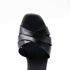 SANDALE 5923 CUIR-VERNIS NOIR